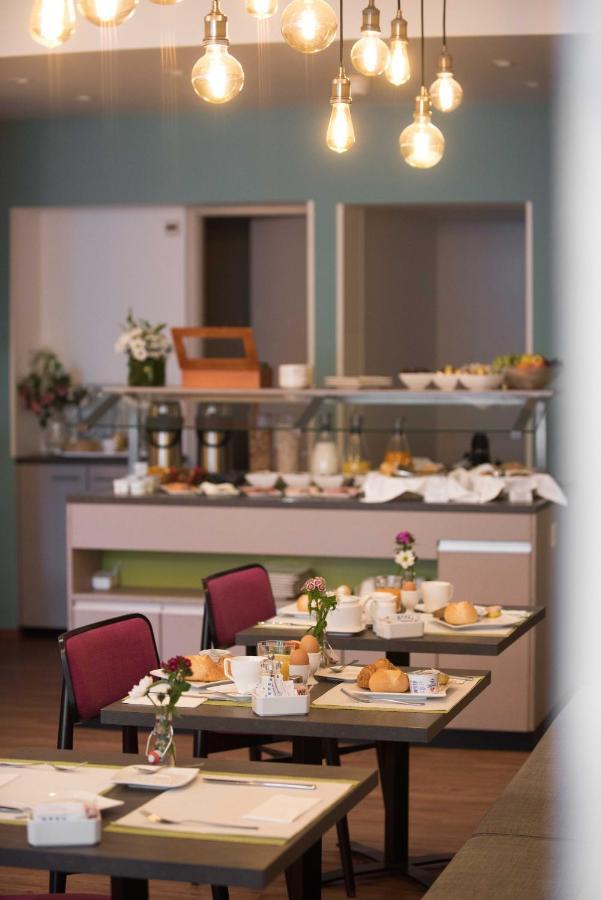 Hotel Montana Geneva Bagian luar foto